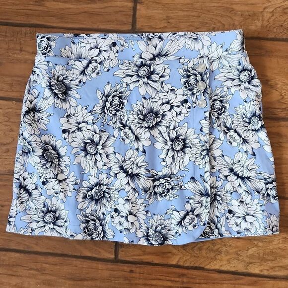 Jones New York Signature blue floral skorts women's large - Picture 1 of 6